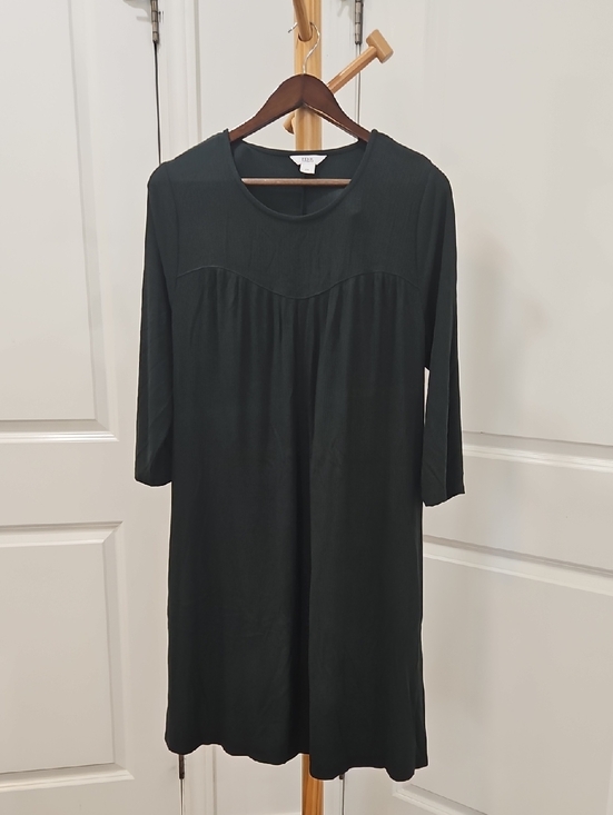 Penningtons Dresses & Skirts - Penningtons Ribbed Dark Green Midi Dress